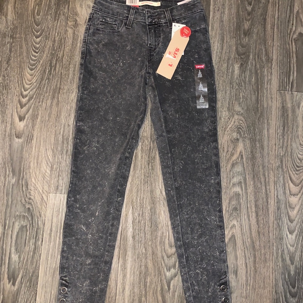Levi 535 Celestial Grey Ankle Jeans.